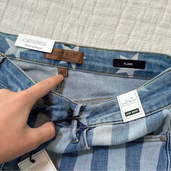 New Judy Blue High Rise Medium Wash Stars And Stripes Flare Jeans Size 16W - Picture 4 of 14